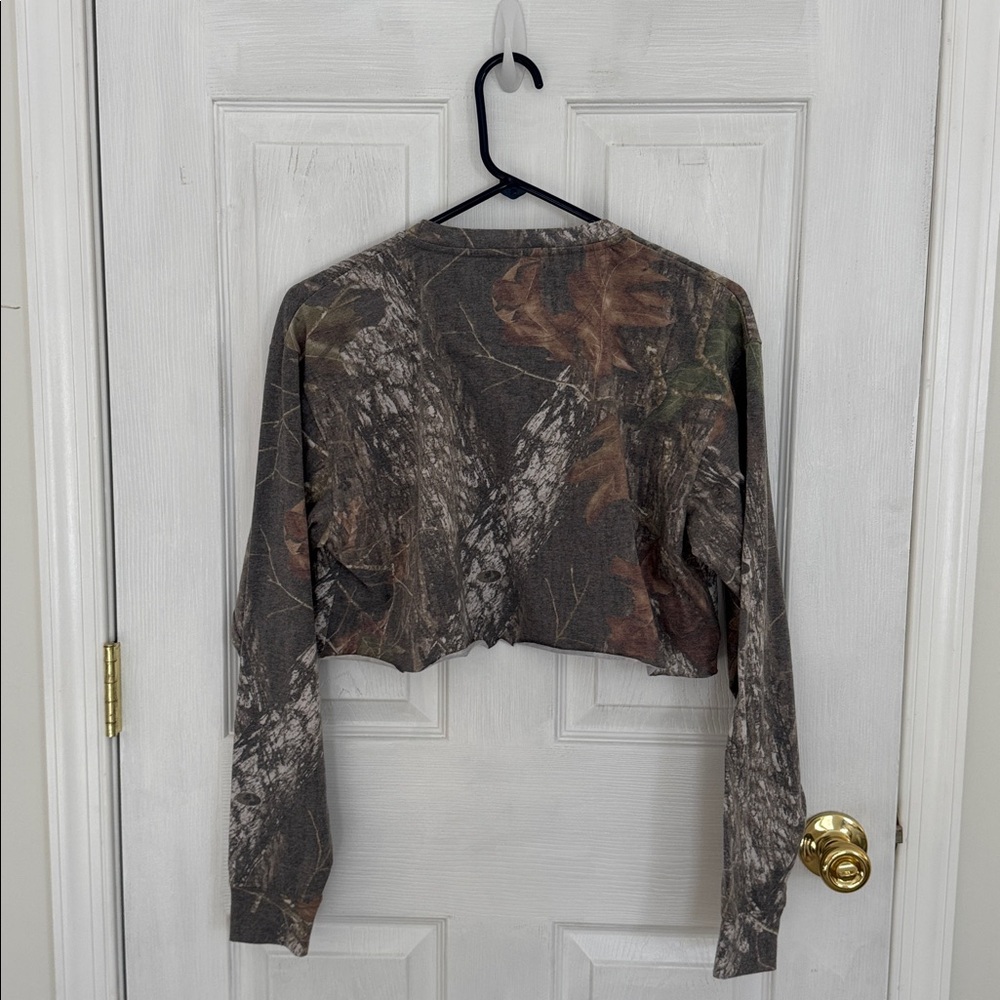 Tribe Kelley Camo Long Sleeve Crop Top - Picture 2 of 4